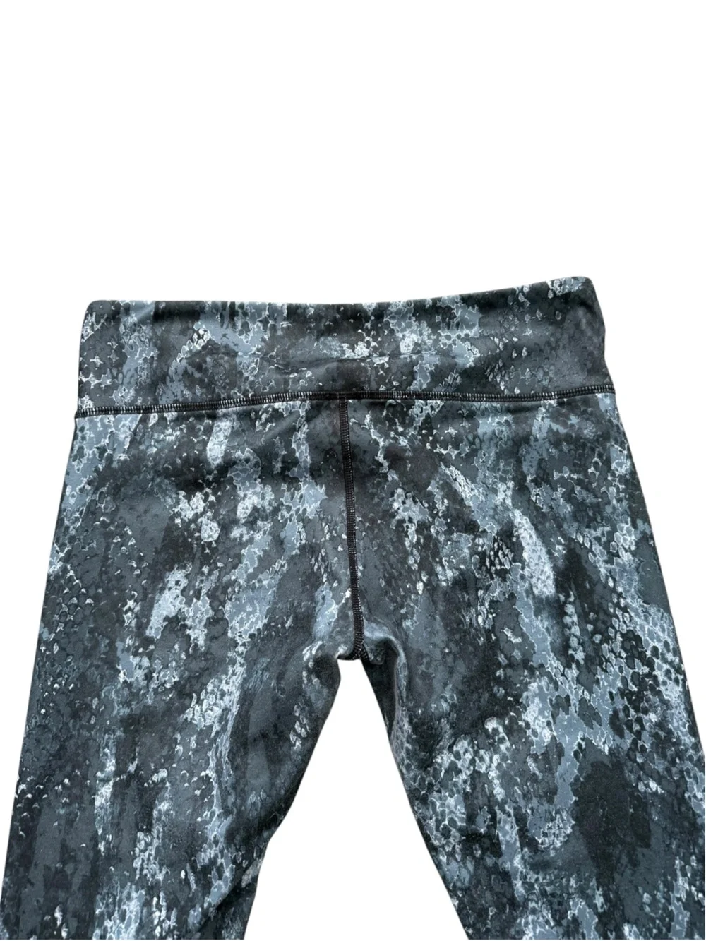 Alo Yoga Airbrush Leggings Python, medium